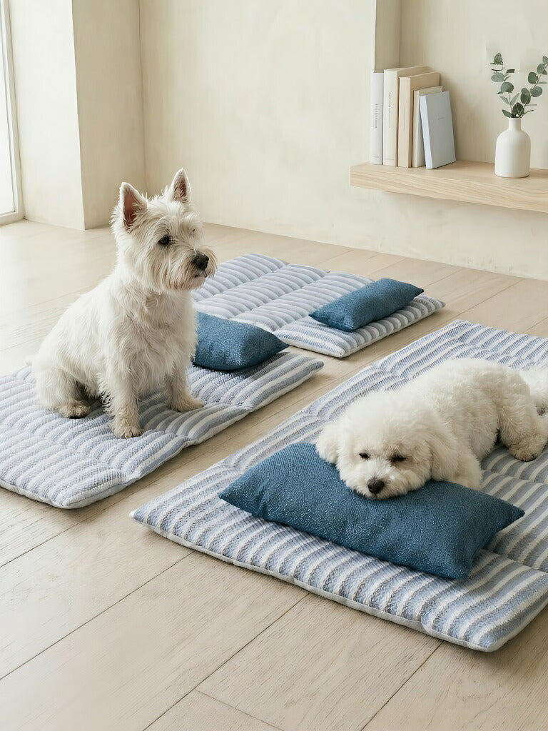 DEERPET Cool-Touch Pet Mat with Pillow - detail view 3